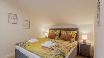 Deluxe Apartment, Balcony, Garden View