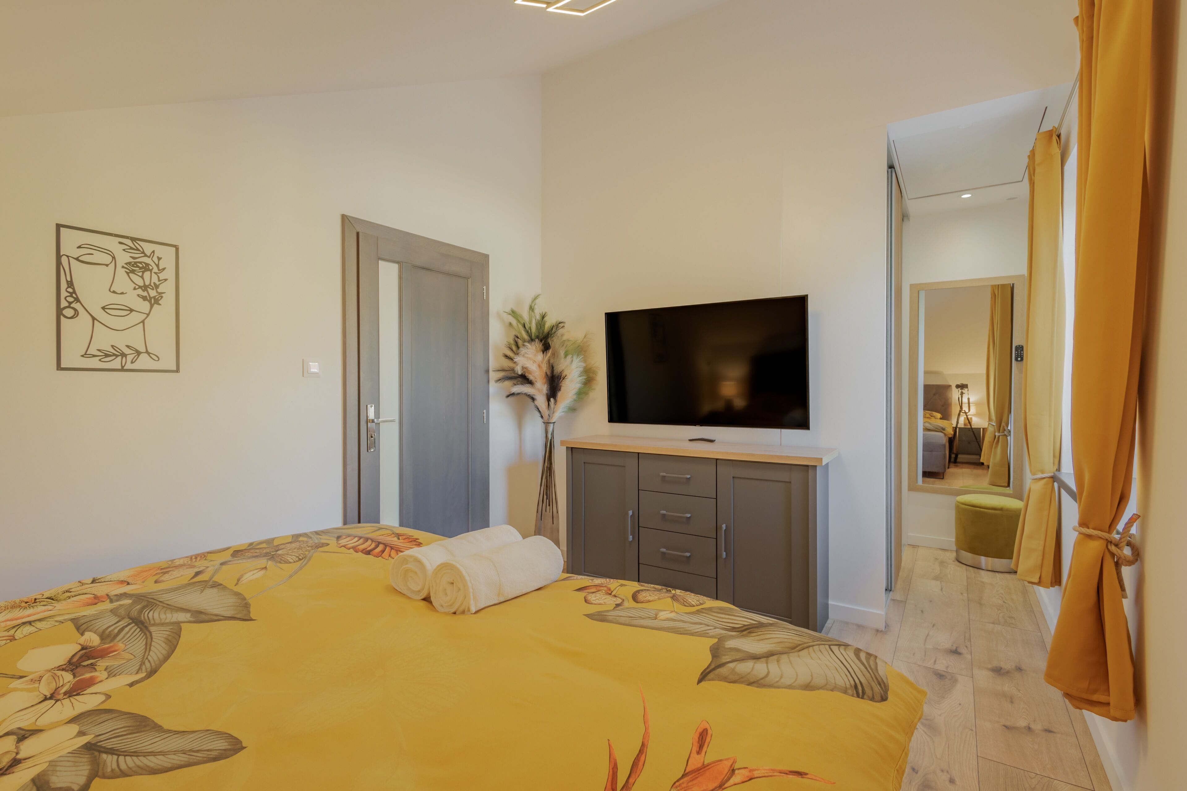 Appartamento Deluxe, balcone, vista giardino | Biancheria in cotone egiziano, biancheria da letto di alta qualità