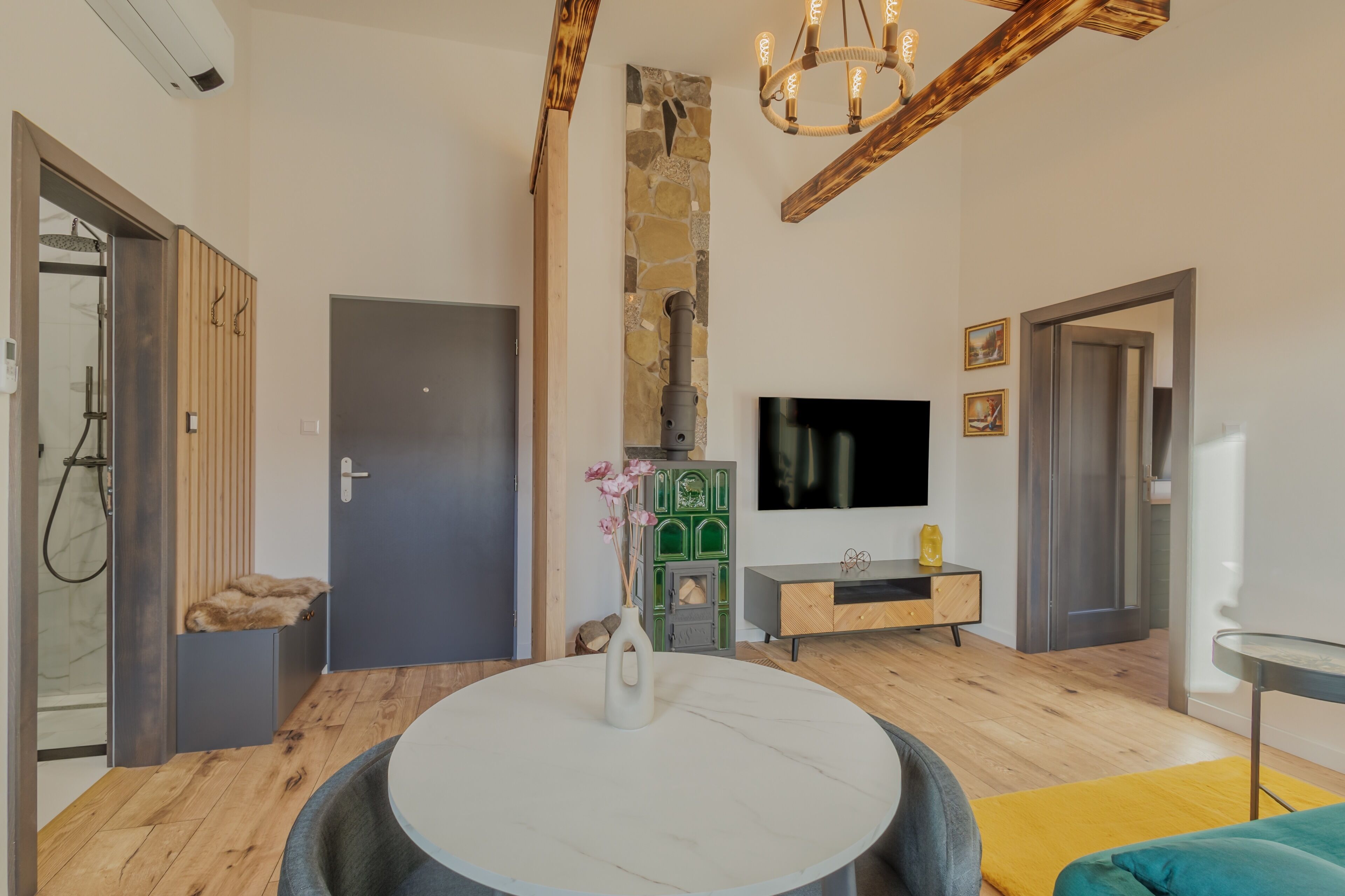 Deluxe Apartment, Balcony, Garden View | Living area | Flat-screen TV, heated floors