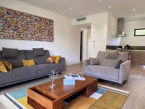 Téléviseur connecté, livres