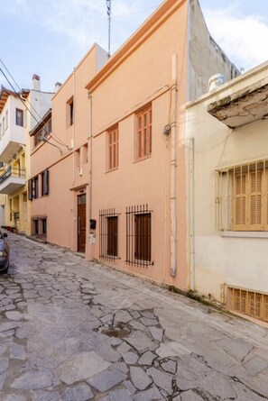 Exterior - Charming 2-bedroom apartment with WiFi, AC in lovely Thessaloniki (Thessaloniki)
