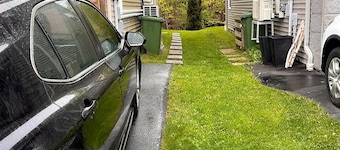 Cozy, Private Suite in Bedford — Bed, Laundry,kitchenette and Self Check in