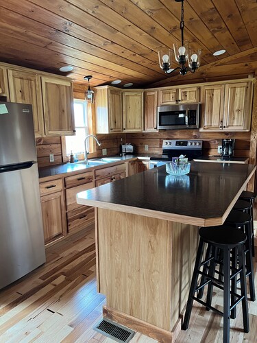  3-bedroom lodge in Homer close to ski resorts, snowmobile trails, and colleges.