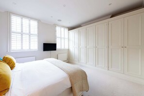 2 soverom, strykejern/-brett, reiseseng for barn og wi-fi (inkludert)