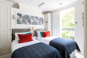 2 bedrooms, iron/ironing board, travel crib, free WiFi