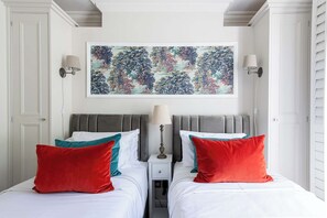 2 bedrooms, iron/ironing board, travel crib, free WiFi