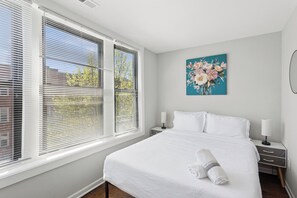 3 bedrooms, iron/ironing board, WiFi, bed sheets