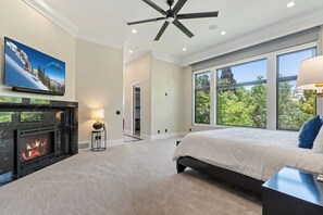 6 bedrooms, desk, iron/ironing board, free WiFi - Luxury Mansion *Sleeps 20 *Pool *SportCrt *Theater (Draper)