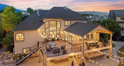 Luxury Mansion *Sleeps 20 *Pool *SportCrt *Theater * Gym * Hot tub & Games