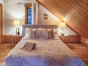 3 chambres, fer et planche à repasser, lit parapluie, Wi-Fi gratuit