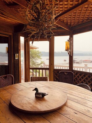Dining - In-Town Lakefront-The Apple Tree Lodge, Unit 1 (Schroon Lake)
