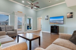 House, 3 Bedrooms | Living area | Smart TV, streaming services