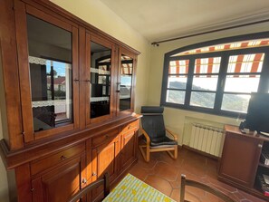 Interior - Villa Luisella, cozy vacation home with sea view (Vasia)