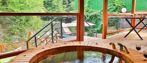 Bain à remous extérieur