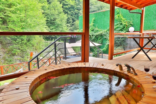 室外 SPA 浴池