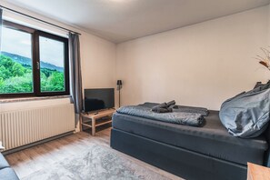 1 bedroom, WiFi, bed sheets - Central on the river #2 (Bad Ischl)