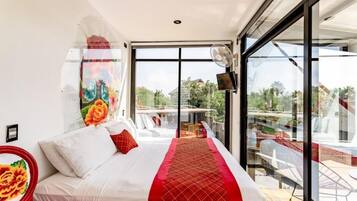 Superior Room, 1 King Bed, Ocean View | In-room safe, blackout drapes, iron/ironing board, free WiFi