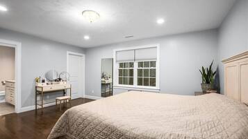 4 makuuhuonetta, Wi-Fi, vuodevaatteet