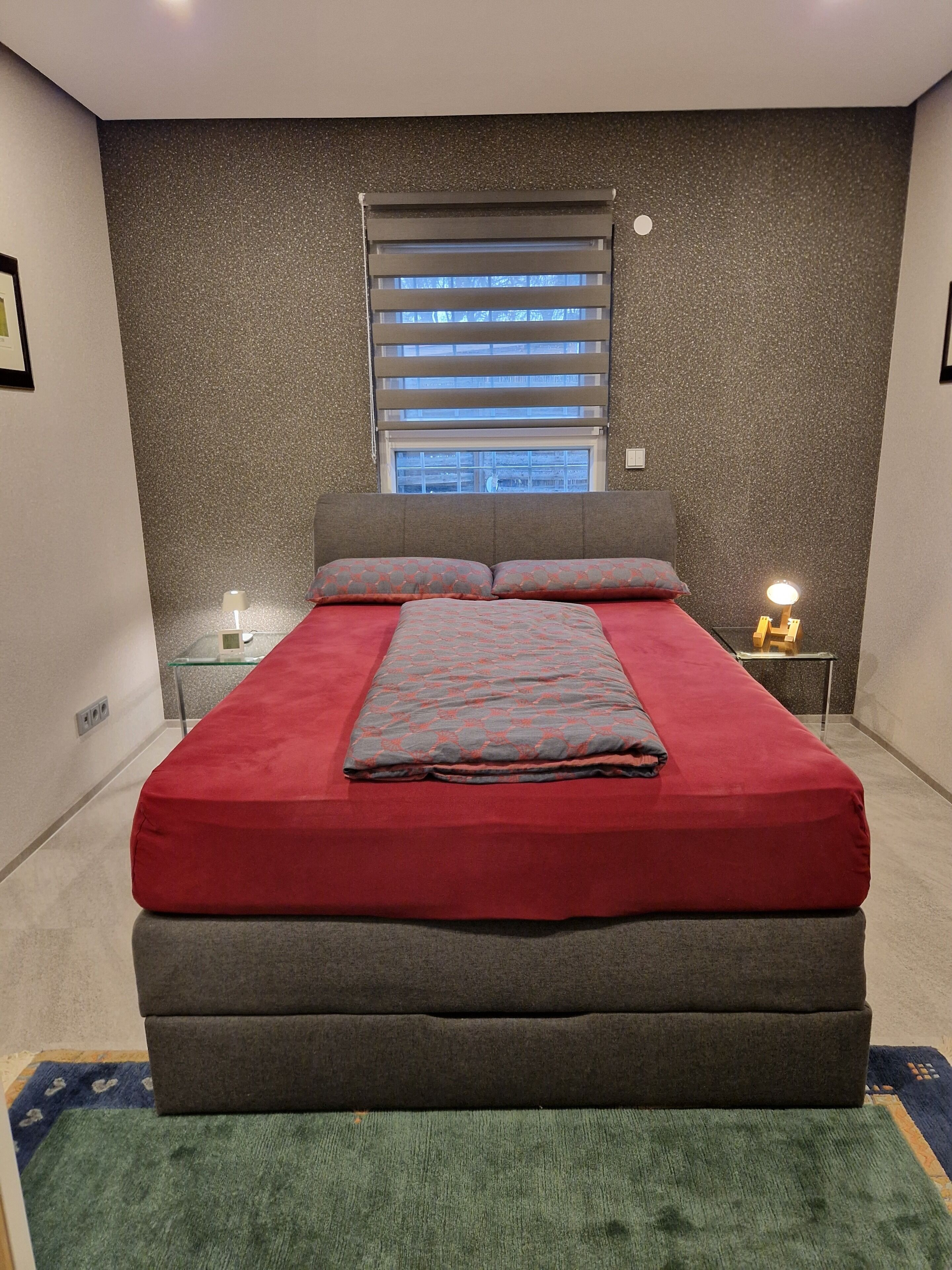 1 多间卧室、客房内保险箱、熨斗/熨衣板、上网接入