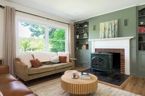 Smart TV, fireplace, offices, computer monitors