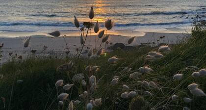 Maison bretonne typique, bord de mer, grand terrain, idéal pour les familles