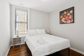 2 quartos, ferros/tábuas de passar roupa, Wi-Fi, roupa de cama