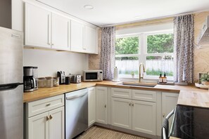 Microwave, oven, stovetop, dishwasher - Luxury King Suite, 125-yr old historic home, 2 blocks from Main St. (Clayton)