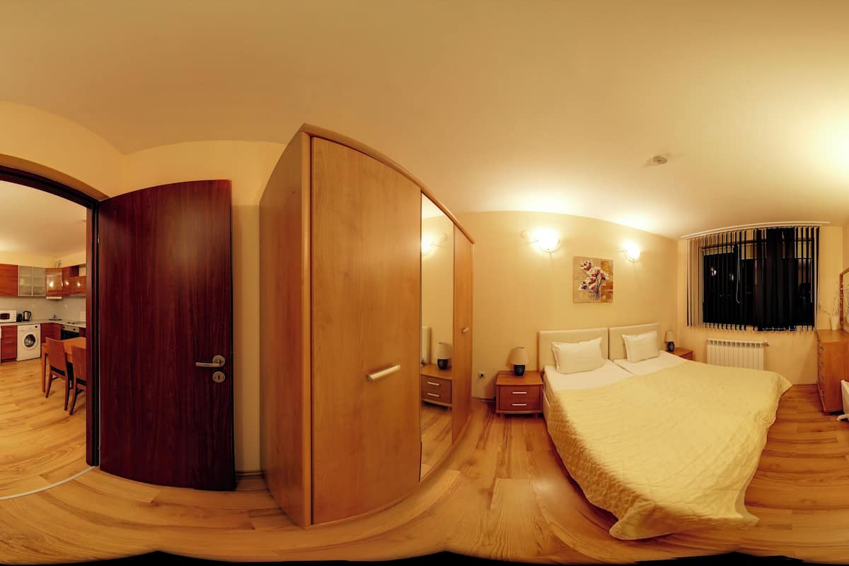1 bedroom, blackout curtains, soundproofing, free WiFi
