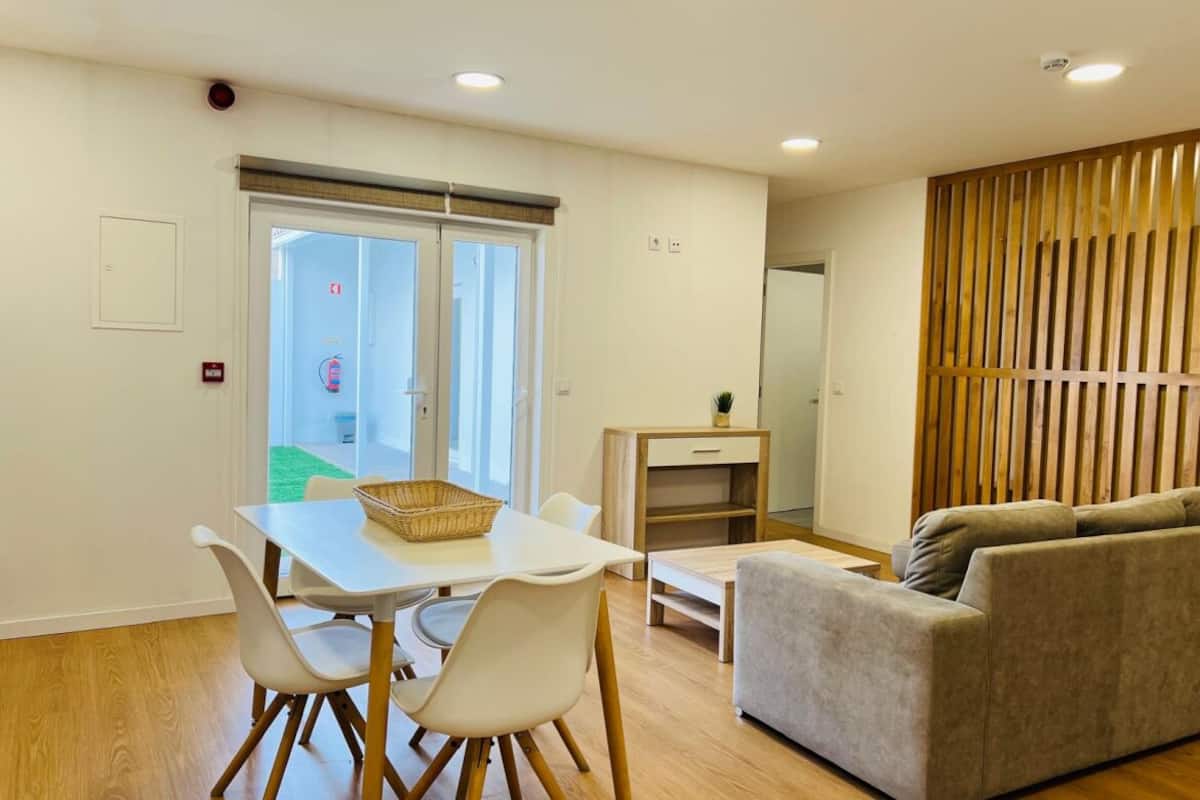 Deluxe Studio | Living area