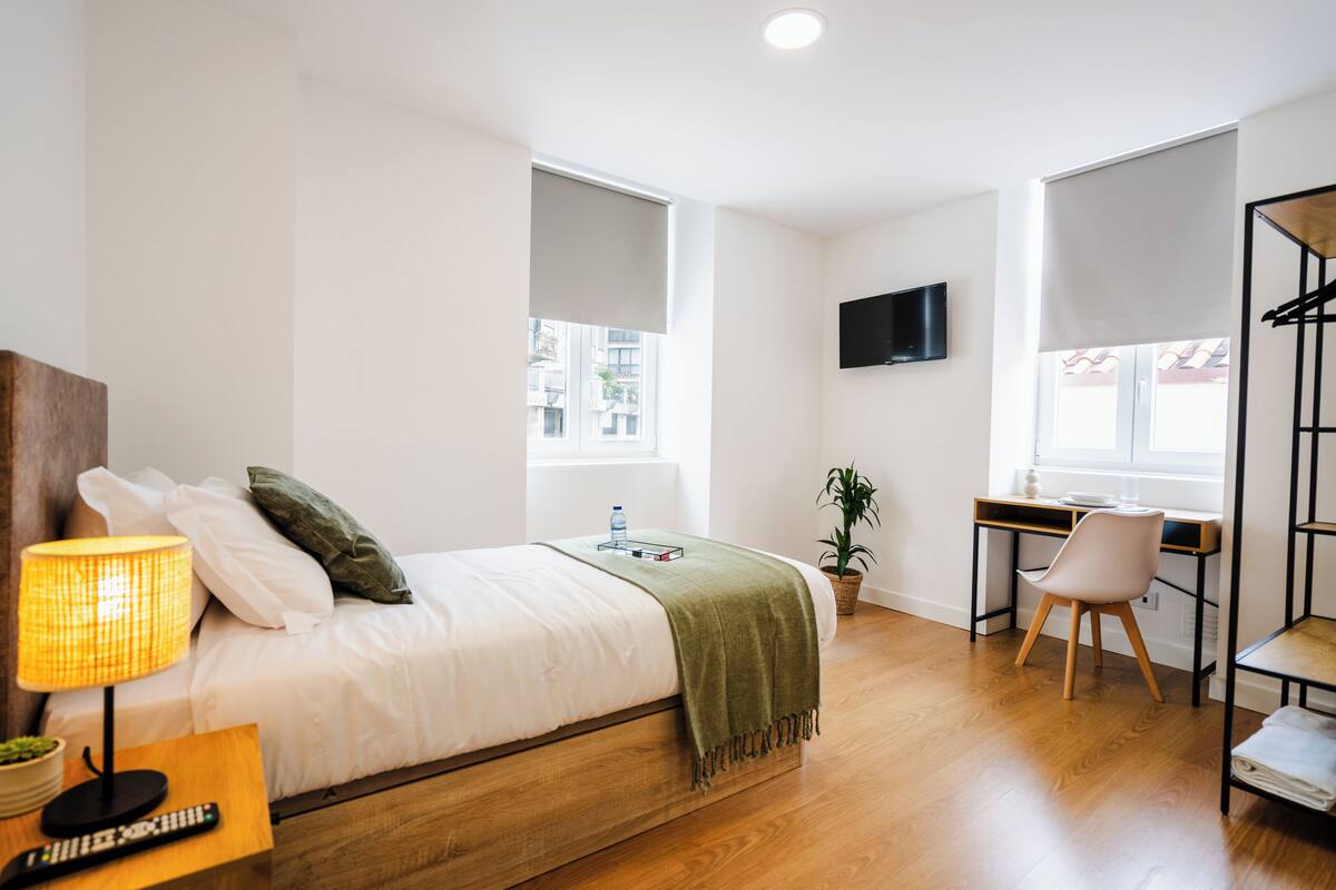 Economy Studio | Minibar, desk, free WiFi, bed sheets