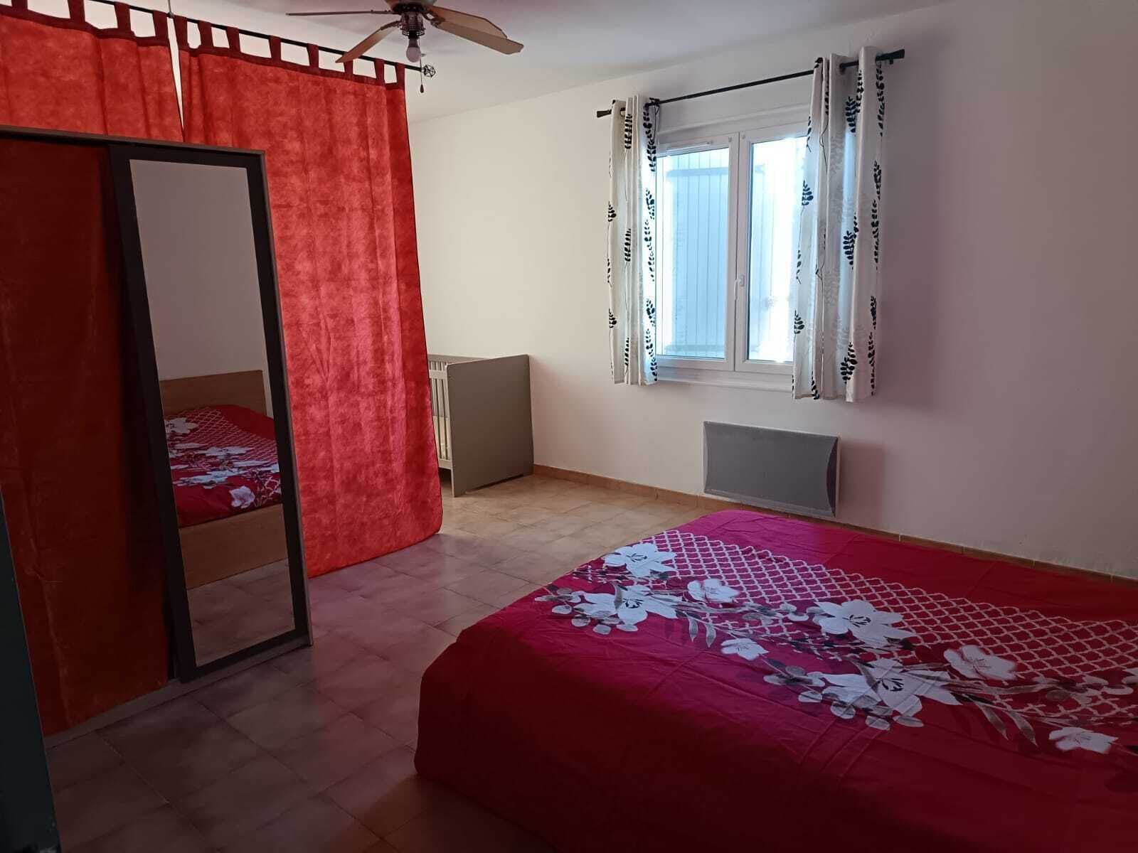 2 chambres, lit parapluie, Wi-Fi gratuit, draps fournis