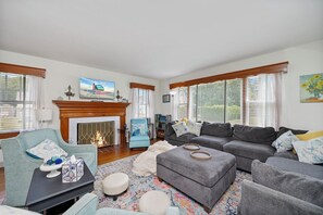 Smart-tv en een open haard