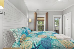 2 bedrooms, bed sheets - The Barefoot Bungalow (Port St Joe)