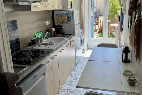 Microwave, dishwasher