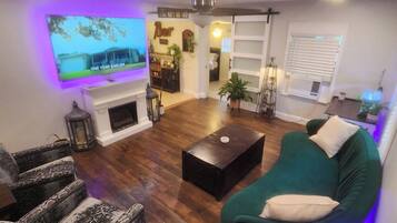 TV connectée, cheminée