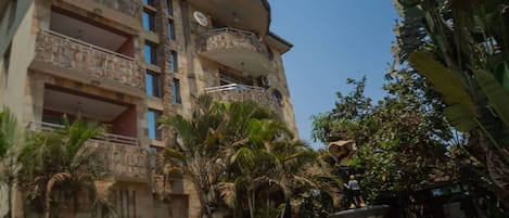 Fachada de la propiedad
