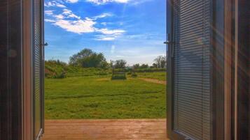 Cabin | Bahagian dalam