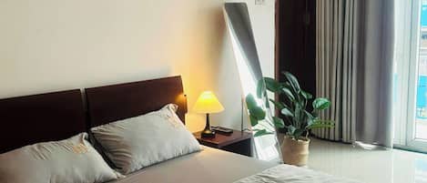 Chambre double, vue sur la ville | Fer et planche Ă  repasser, accĂšs au Wi-Fi (inclus)
