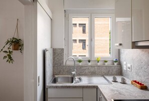 Fridge, microwave, oven, stovetop