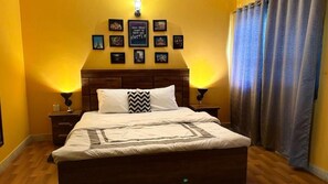 Deluxe Double Room | Soundproofing, iron/ironing board, free WiFi - Heavenly Stays  (Karachi)