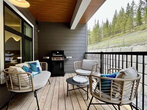Terrace/patio - 1 Min to Banff Gate Booth |Mountain Views, Loft Net, Kids’ Wall & Design Touches (Harvie Heights)
