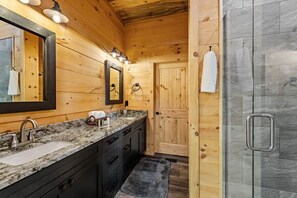 Shower, hair dryer, soap, toilet paper - Whitetail Crick; Creekfront, hot tub, theatre room (Young Harris)