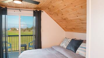 3 bedrooms, travel crib, free WiFi, bed sheets