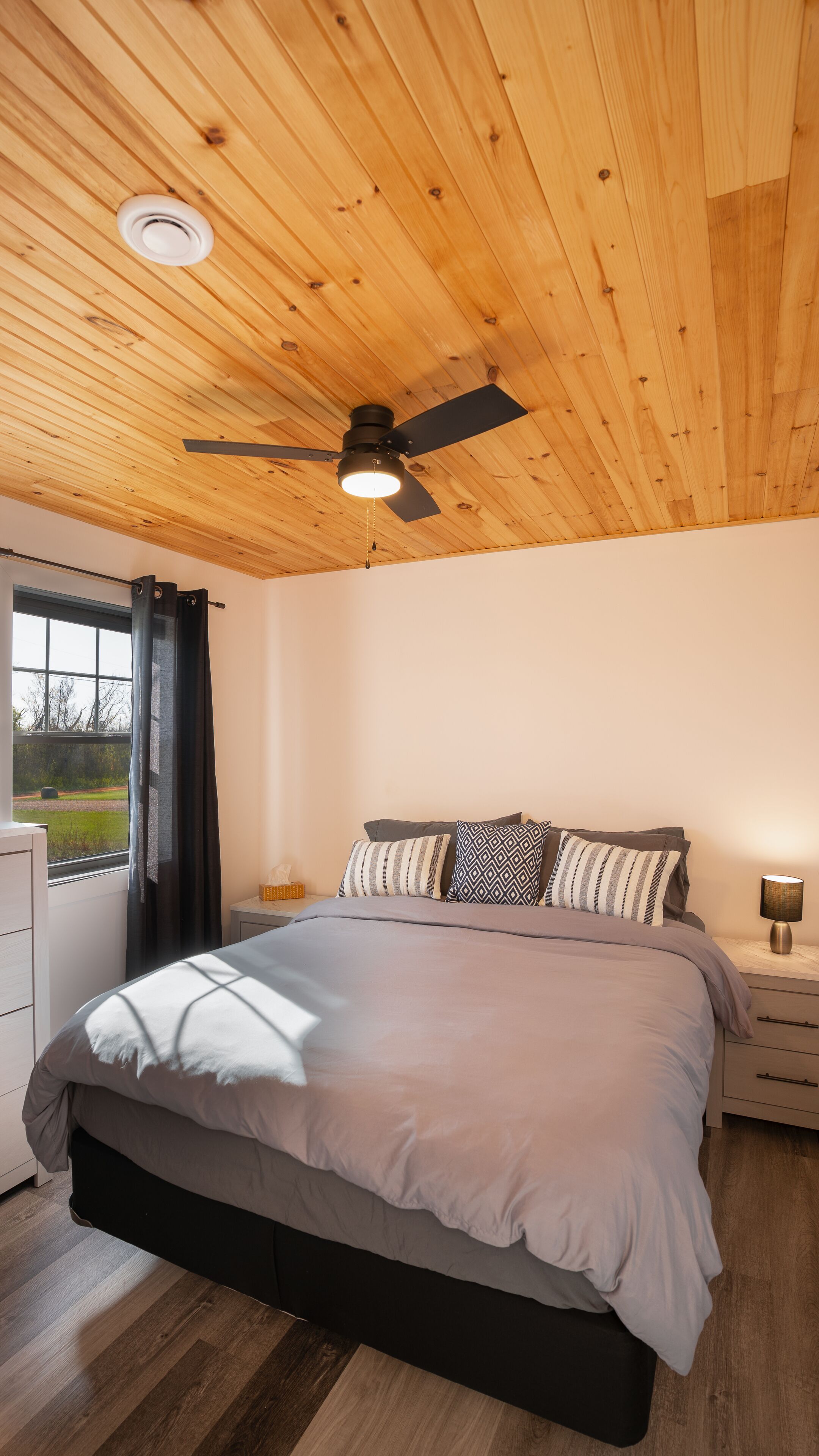 3 Schlafzimmer, Reisekinderbett, kostenloses WLAN, Bettwäsche