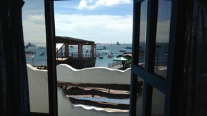 Unclassified image, 5 of 26, button - Casa Blanca (Puerto Baquerizo Moreno)