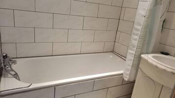 Handtücher, Seife, Toilettenpapier