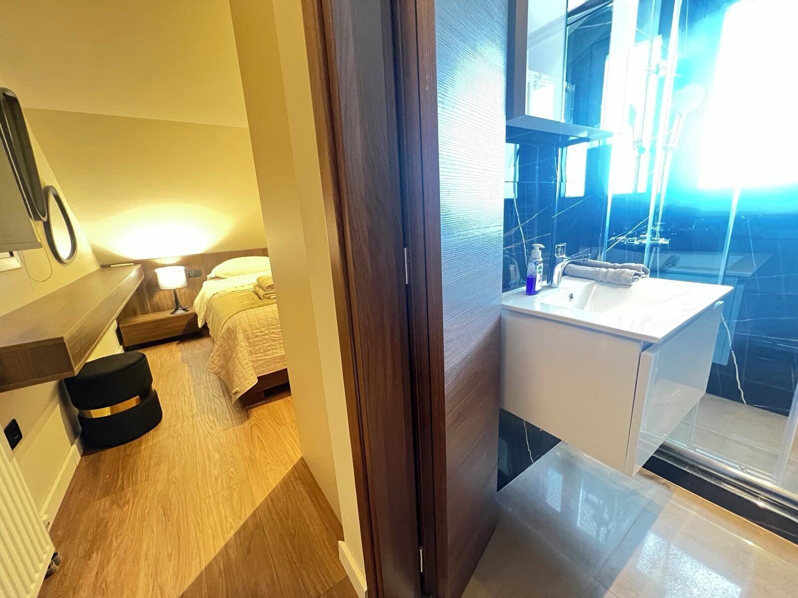 1 camera, ferro/asse da stiro, culla da viaggio, Wi-Fi gratuito