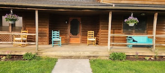 Rustic Retreat Near Codorus Park, Hanover, PA