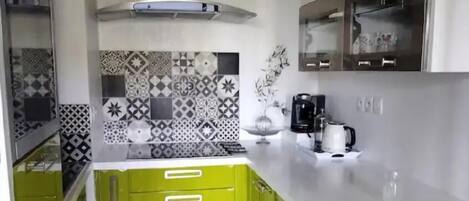 Oven, stovetop, dishwasher