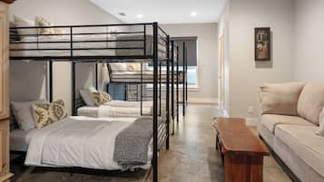 3 多间卧室、办公桌、熨斗/熨衣板、免费 WiFi